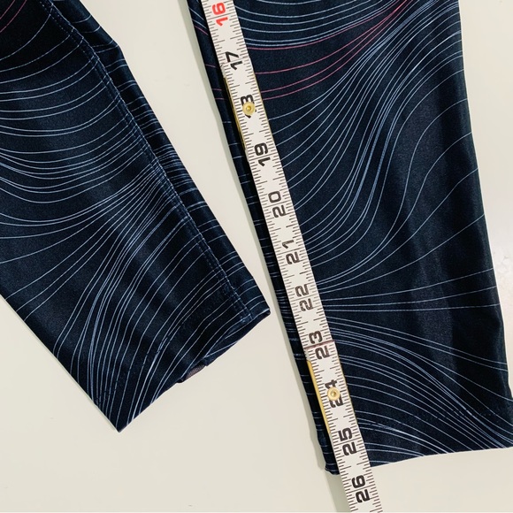 OYSHO Fitness Black Leggings With Mesh Panels Size Medium Ankle Length Pilates - Picture 10 of 16